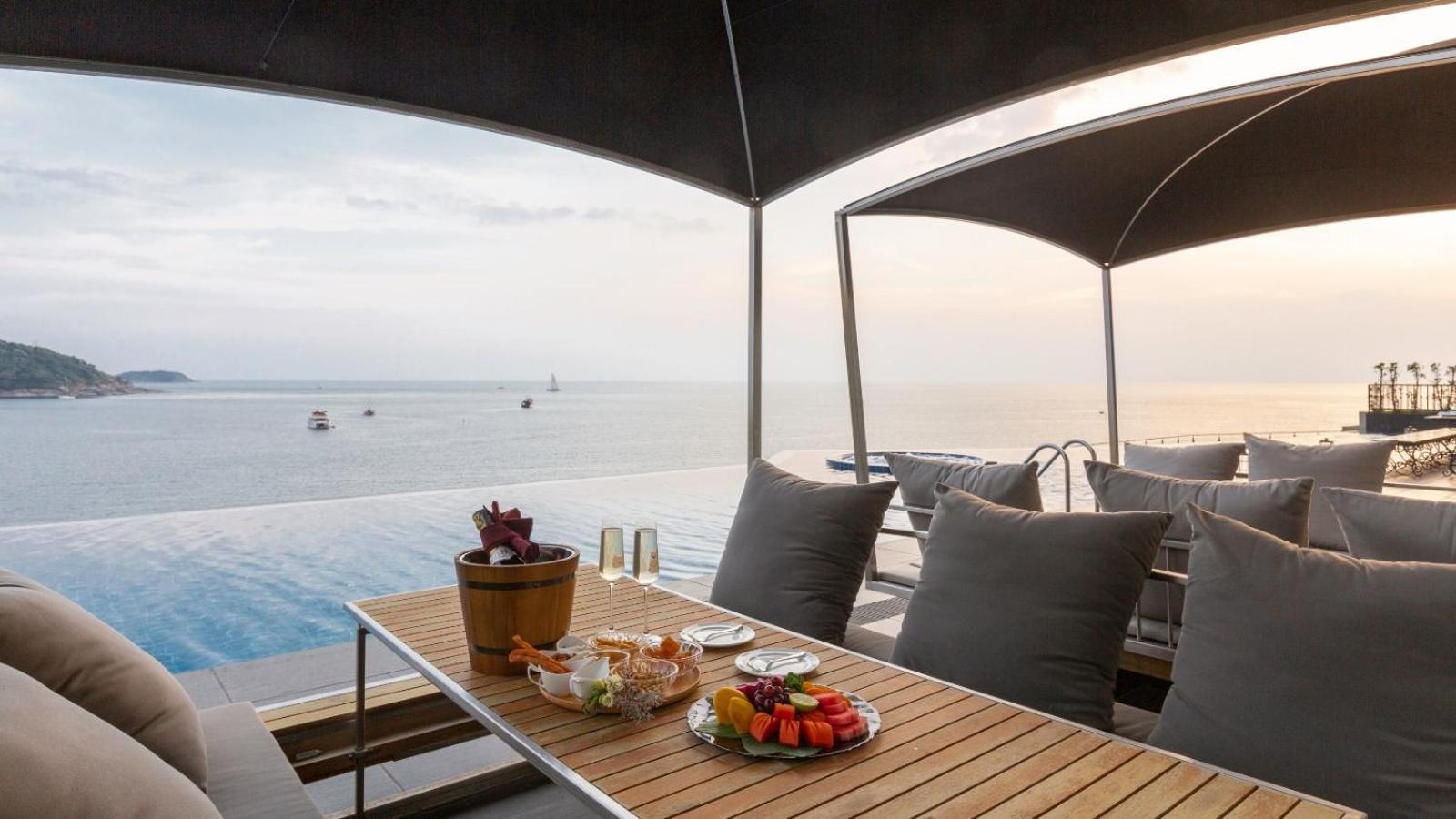 Villa Thousand Cliffs Nai Harn Eksteriør billede